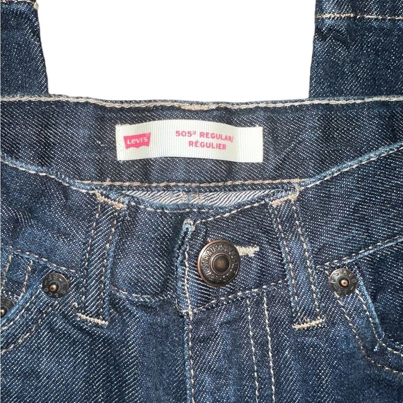 Levi’s 505 denim jeans in a kids size 4.   NWOTS - Picture 4 of 5